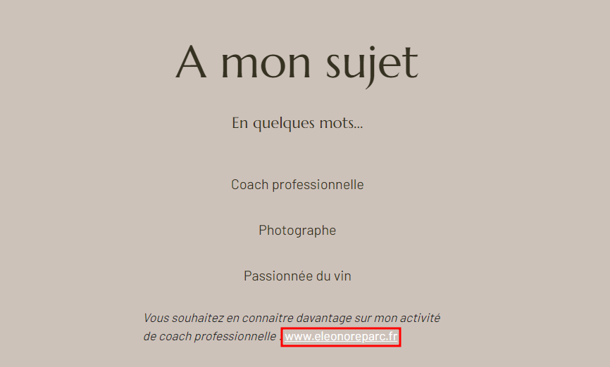 Eleonore Photographe about me section highlighting a link to another website